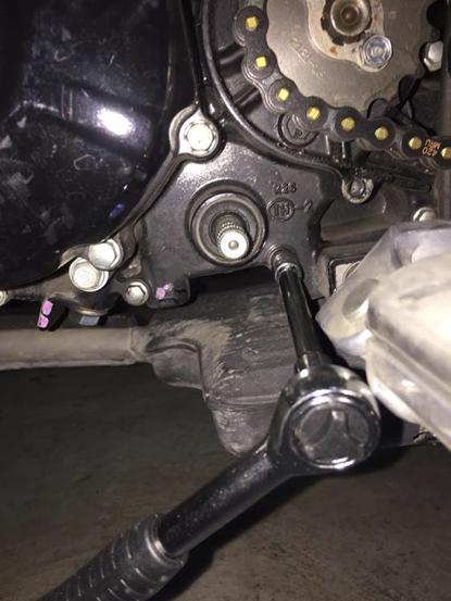 摩托车换挡不顺畅可能是少了这个配件