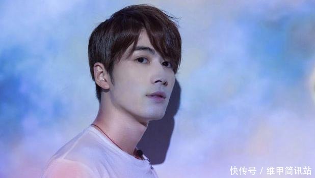 七岁被父母抛弃,大姨抚养长大,身价上亿自己租