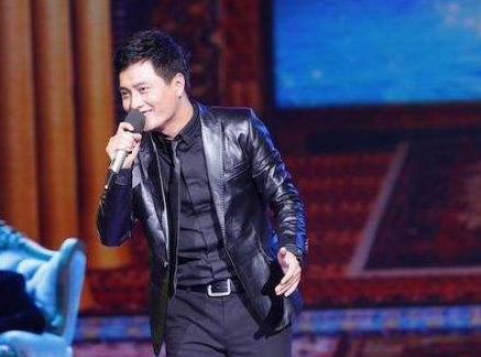 因星光大道成名,成名后却抛弃妻子,今二婚娶小