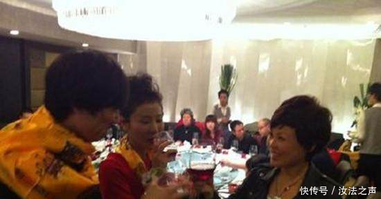 向窦靖童要了100元版权费的表弟,来头不小,王