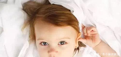 给孩子掏耳朵,1岁女宝耳膜破裂,这些错误的护