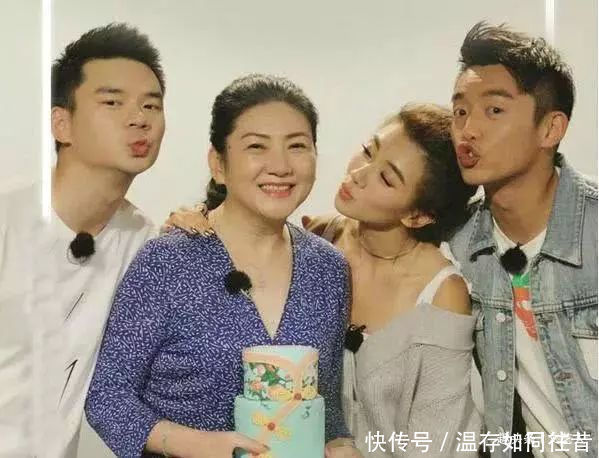 苗苗郑恺最新信息 t01bc0f14d9a3d93208.jpg