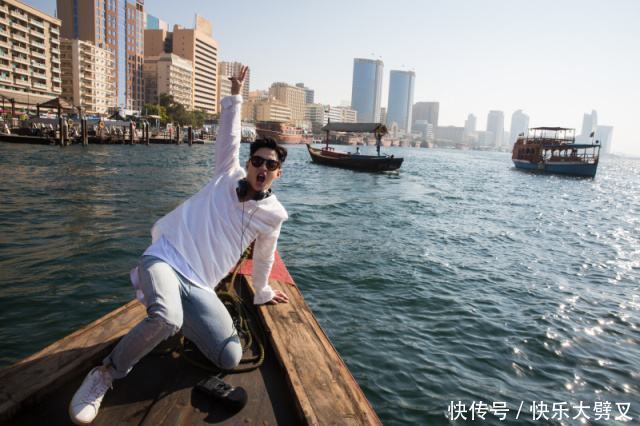 刘宪华晒新照片!网友:变得更帅更有男人味了