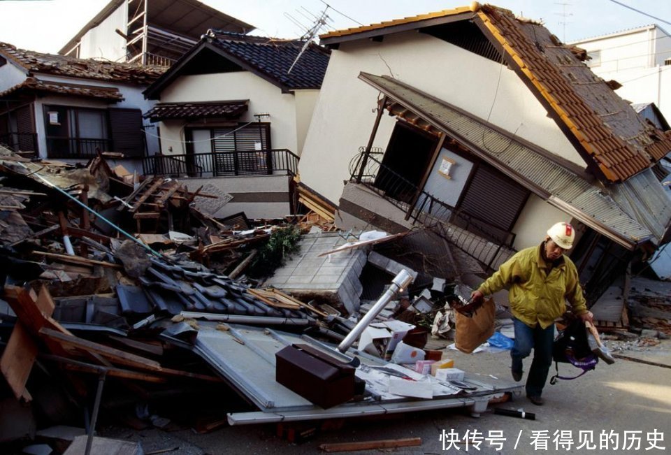 1995年的阪神大地震 使得日本神户变成了这个样子