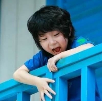 他5岁搭档唐嫣出演《爱情睡醒了》,如今12岁,