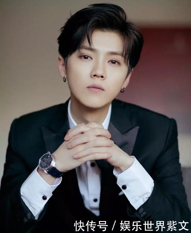 关晓彤为鹿晗庆生不忘为男友打歌 两人相恋2年