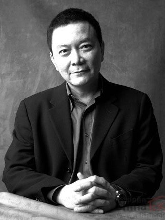 刘涛曾苦恋他多年，分手后惨遭破产，苦求复合无果如今身家不输王珂