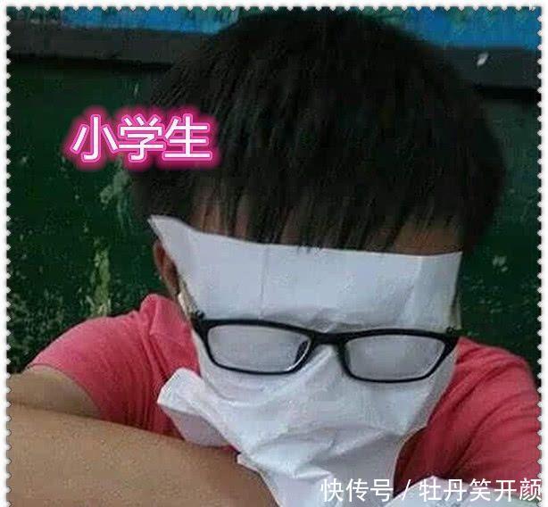 同样是上课偷睡,小学生VS初中生,看到大学生操作:链接给我! 澳门皇冠开户注册
