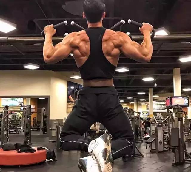 中国的肌肉一哥!用实力压倒欧美肌肉男!