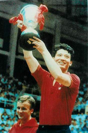 籍贯:安徽省宿县人 陈新华(1960—),中 陈新华国男子乒乓球运动员