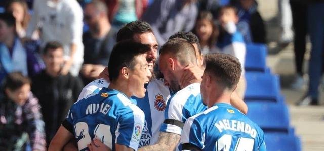 武磊全场比赛合集武磊世界级跑位头球送助攻+