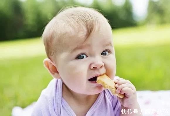 育儿百科:家长如何锻炼宝宝的咀嚼能力?
