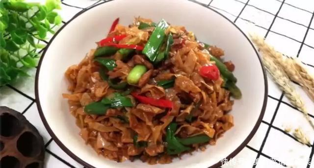 豆腐皮怎样做才好吃?教你一个最简单的家常做