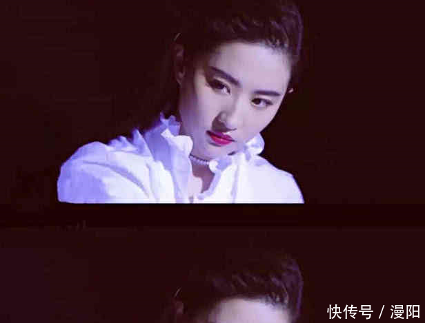 别被骗了,她们都不是中国人,而他如果在歌坛混