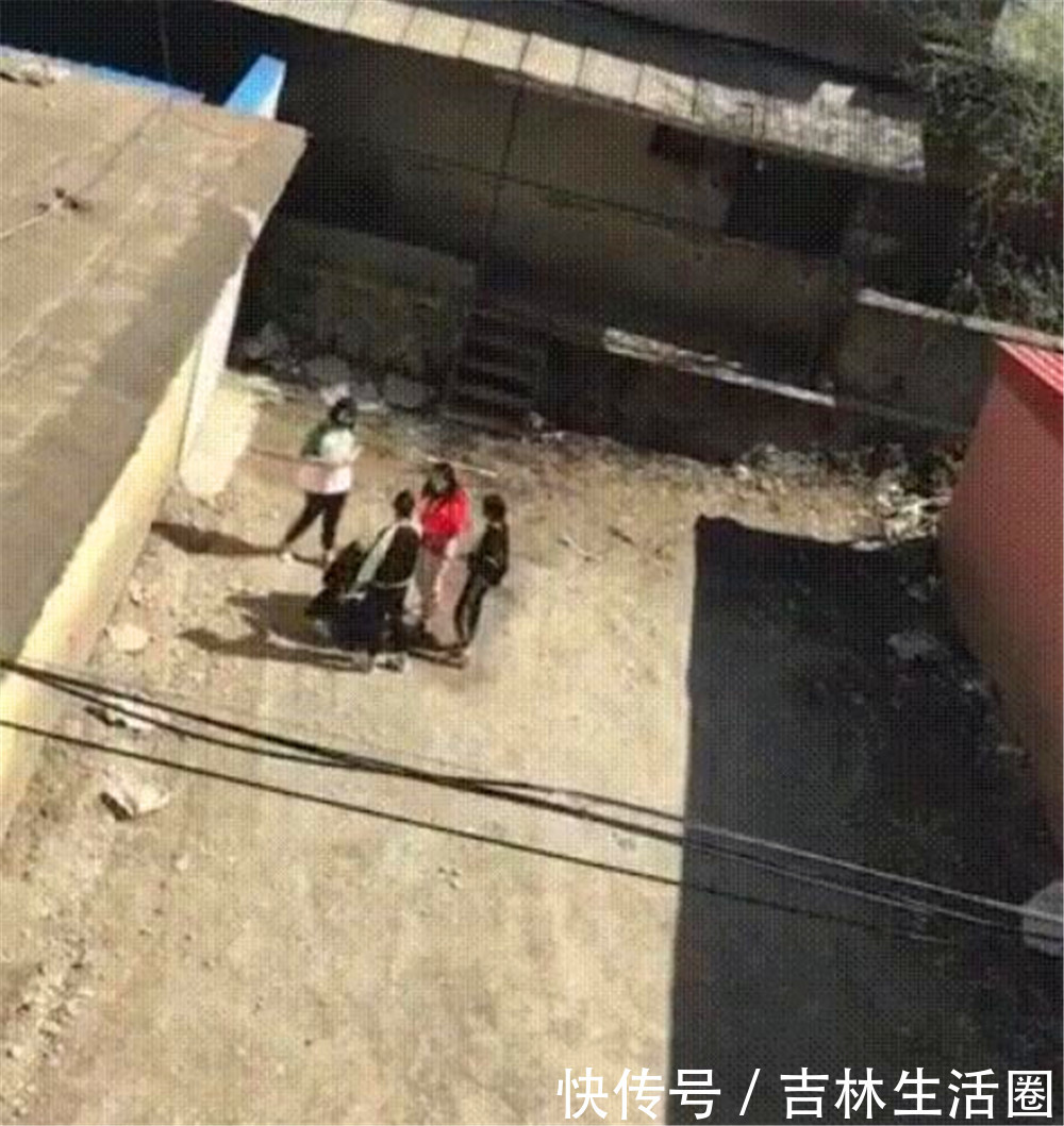 吉林四名女孩围殴一名女孩 教育局公布调查说