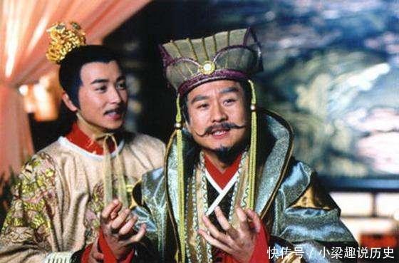 历史:卖大饼的文盲想要当官,对武则天说了这10个字,立即被封官