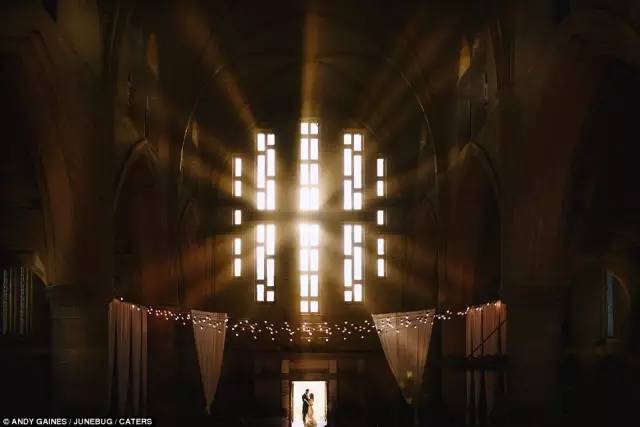 2016最美好的人生,最美妙的一瞬,阳光透过教堂