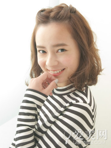 中<em>短发扎法</em>速学刘海编发甜美俏皮_360问答