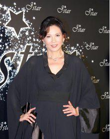 她曾与林青霞齐名，嫁入豪门19年做19次试管，仍难挽回出轨丈夫