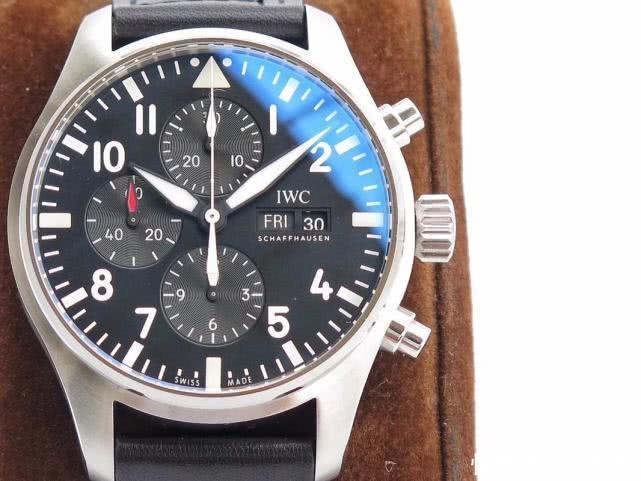 ET时光廊:买万国表,选飞行员计时错不了