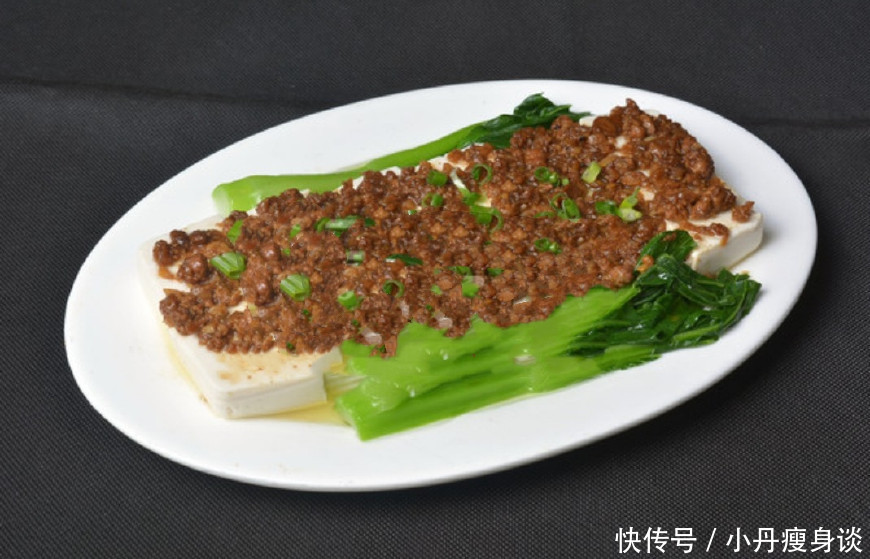 网友尝试豆腐减肥法,1个月瘦了15斤,皮肤都变