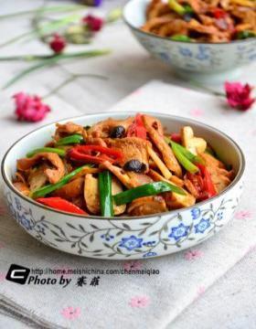 豆腐干炒什么最搭配 t01dbdd8205939839f7.jpg