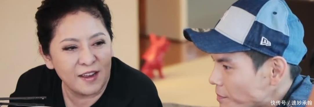 向佐坦言为初恋减肥一百斤,向太4字评价太真实