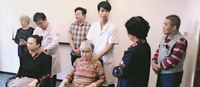 青春心向党 - 共筑健康梦