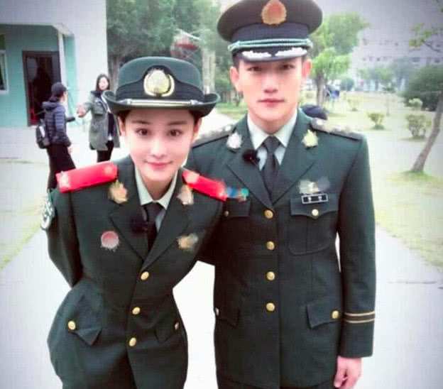 李晨旧爱张馨予新婚老公身份曝光:武警特战指