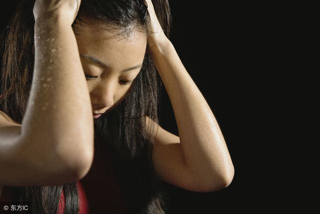 未婚妻突然失踪一月,回来后成已婚,如今我已娶妻她又后悔了!