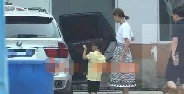 正脸照出炉！七夕刚过去没多久，王宝强就恋爱了？