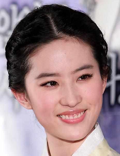 女星露齿笑,赵丽颖迪丽热巴甜美,第五位笑比哭