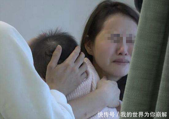 再婚与二任丈夫生下儿子，出院时女儿说了句话，夫妻俩眼泪直流