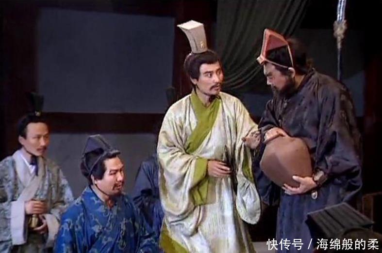 因吃生鱼片而死,名满天下,徐州四易主的关键,吕布因之而死 日博国际网