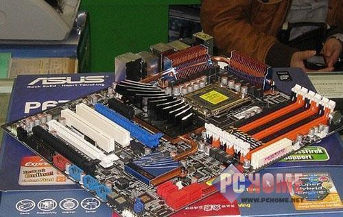 电脑的CPU是什么样子的?在哪里装着呢?台式