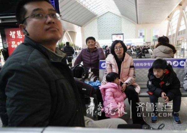 实拍:漫漫两千里,从内蒙古到山东,携家老小回家过年