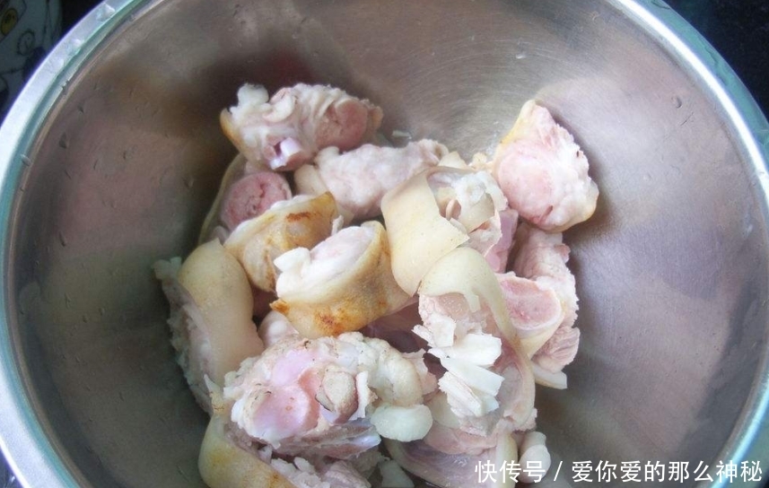 猪脚怎么炖不油 t01e750f2bd96b16b65.jpg