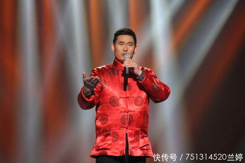 她是大衣哥朱之文背后的女人, 因睡衣门丑闻