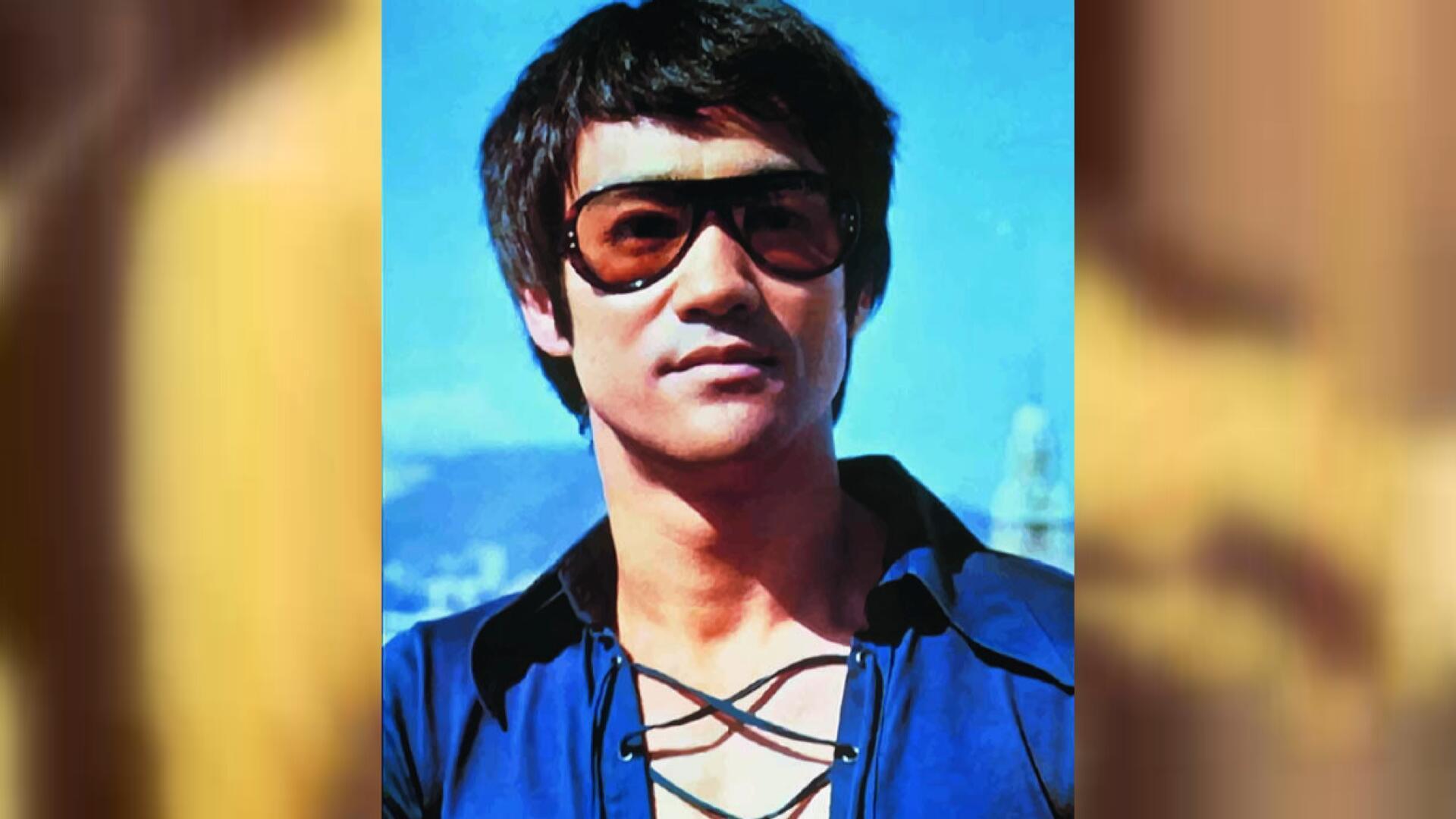 谁被功夫巨星李小龙指定的御用配音?