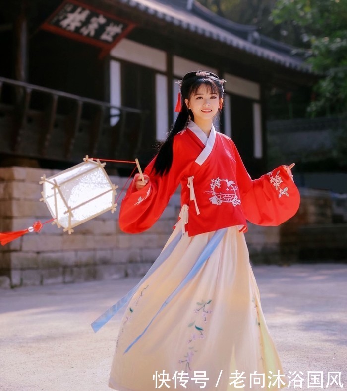汉服妹子穿搭夏季西装,汉服配西装