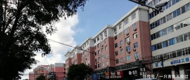 交警提醒2019年4月起,骑电动车要考驾照,违规