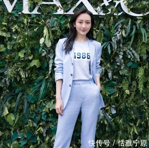 王鸥好好的渔网不穿,非要把袜子门票剪来穿,却嘉年华丝袜嬉情趣价格v渔网潮图片