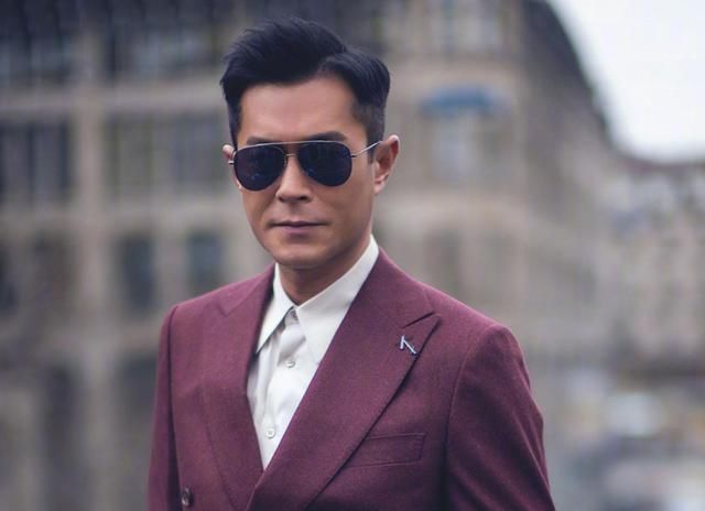 获得世界杰出华人奖的古天乐,生活中却低调得