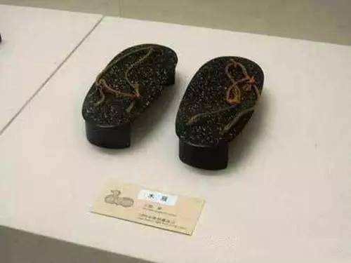 他生擒关羽, 一千多年后墓葬被发现, 墓中一件文物, 轰动日本