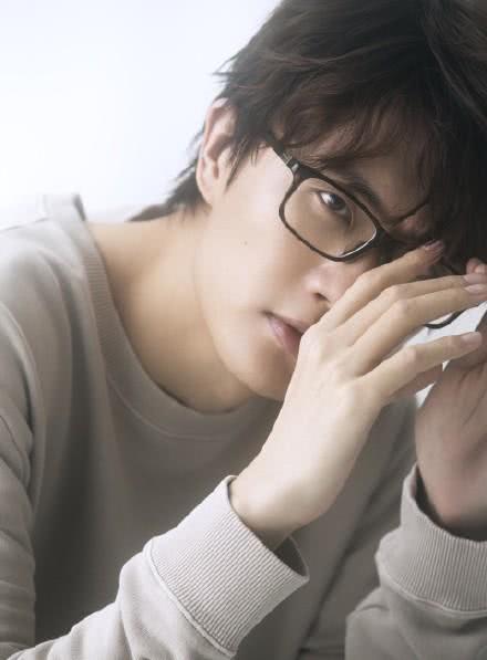 许嵩的一首歌下载破亿,90后 校园回忆,00后 我想要的爱情