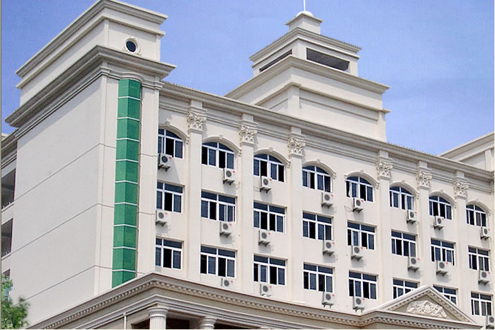 重庆市凤鸣山中学,武汉李文锁城,奢侈品牌包排