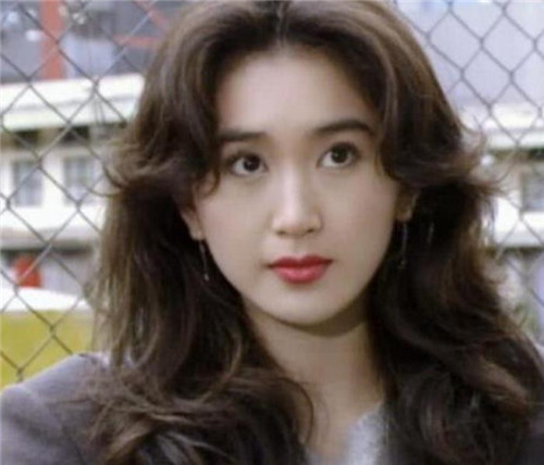 发际线高并不可怕,可怕的是90年代香港女星连