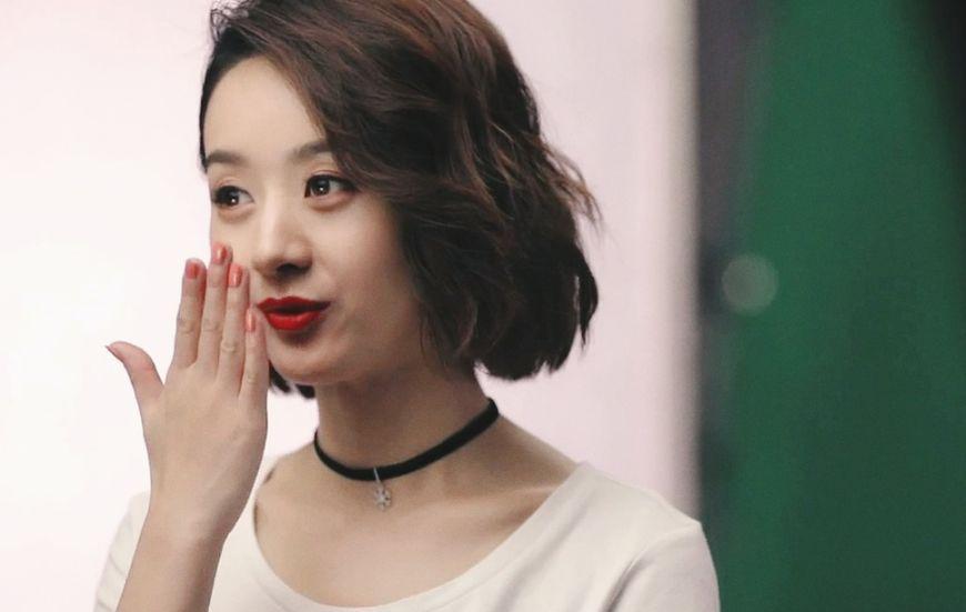 赵丽颖宣布停工休息,却被网友发现身后猫腻!马