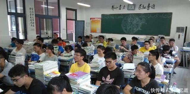 高考成绩692分,18年来只看过 新闻联播 ,心疼这