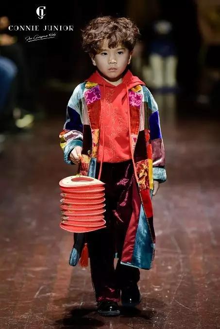 CONNIE JUNIOR首创巴黎时装周中国儿童时尚秀